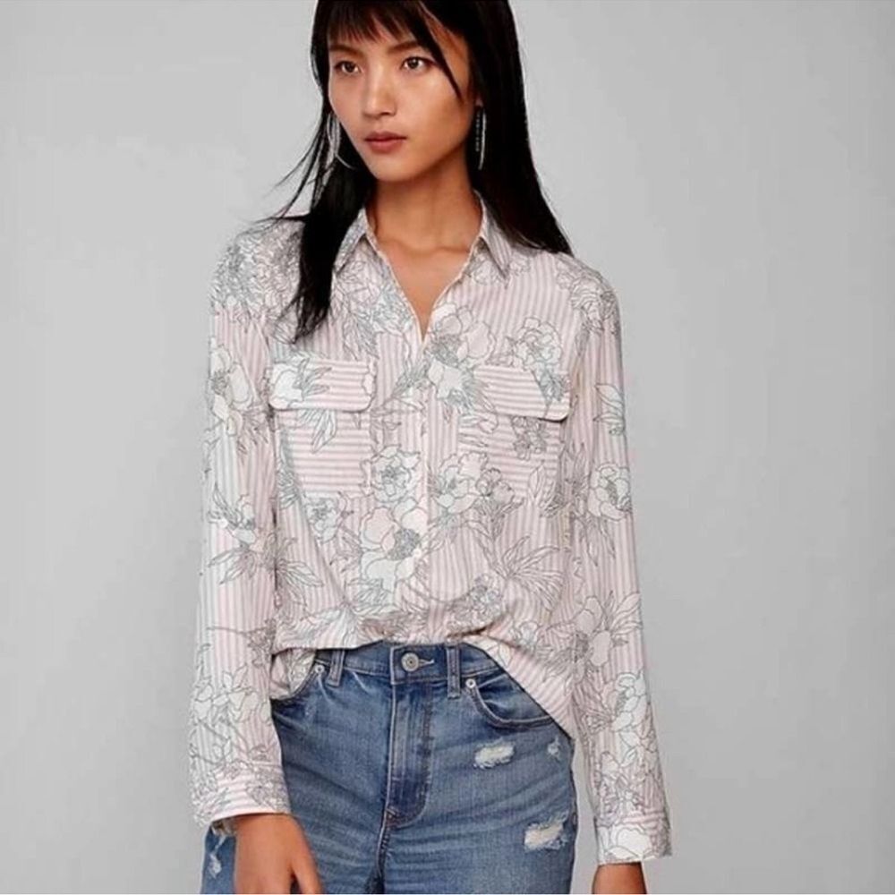 Express The City Shirt Silky Floral Button Down Shirt NEW Size XS
